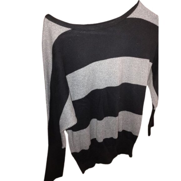 boxey Black and Gray Cropped Cold off the Shoulder Hi Low top - Picture 2 of 10